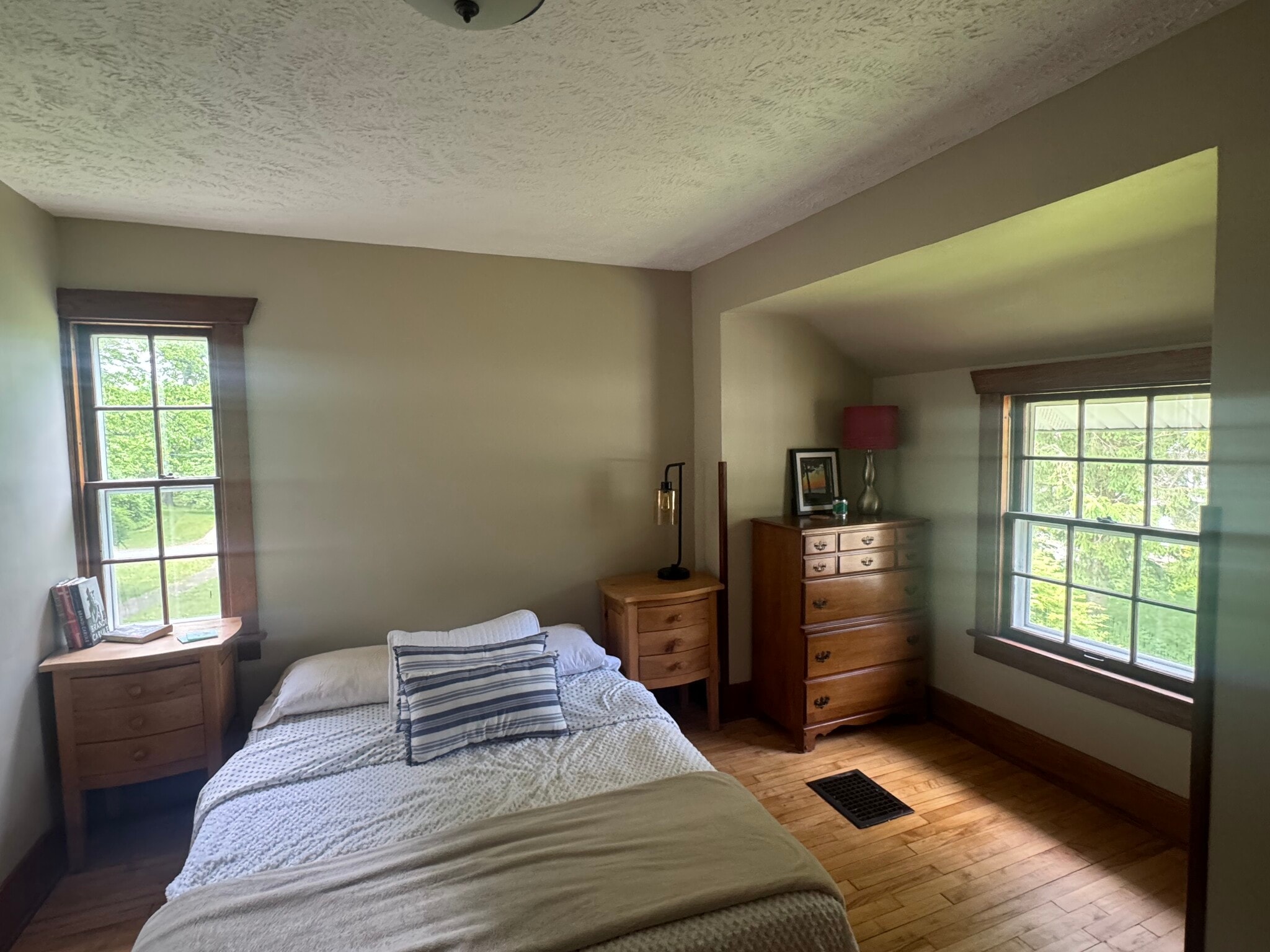 Bedroom 3 - 5953 Beechwood Dr