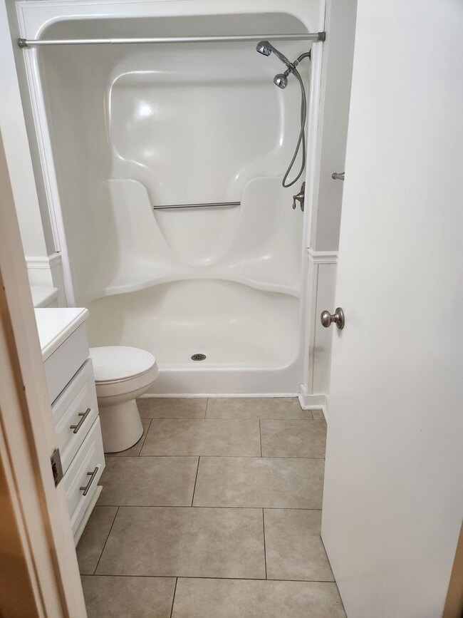 Building Photo - 2 Bedroom Condo Close to Wrightsville Beach