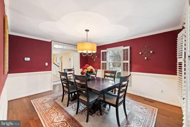 Building Photo - 6603 Forsythia St