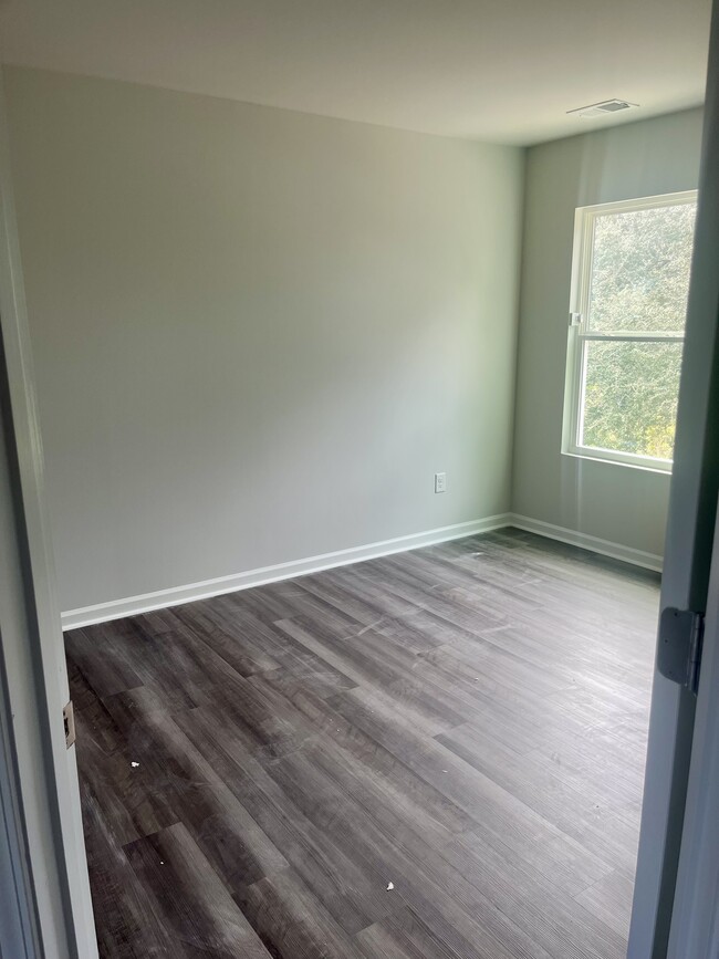 Building Photo - 3825 Sunset Harbor Rd SE