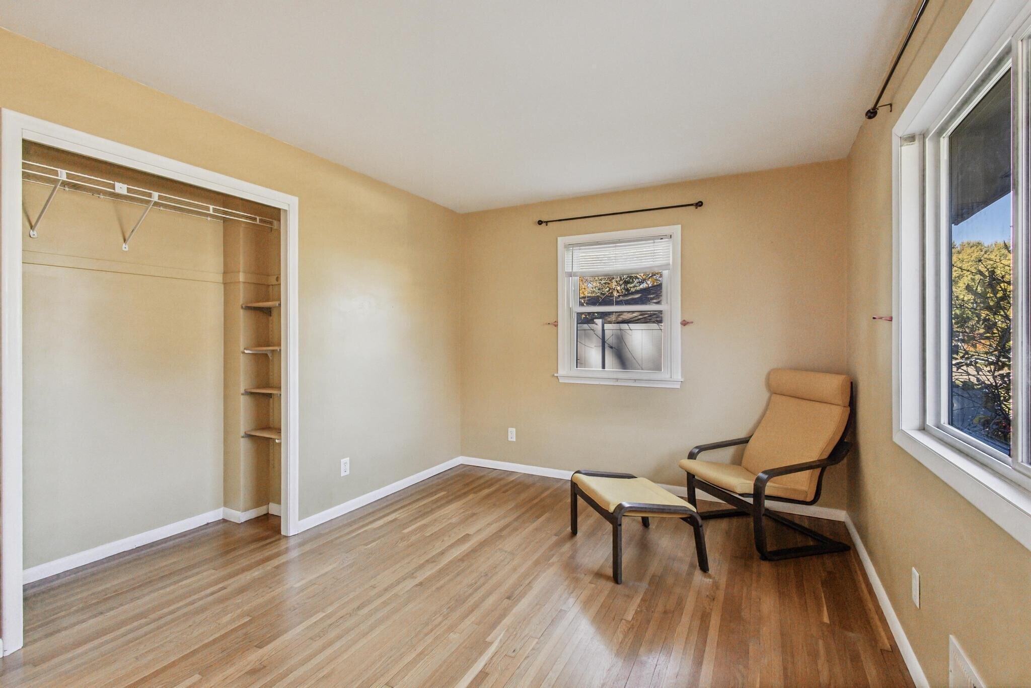 Building Photo - 5800 Moore Lake Dr W