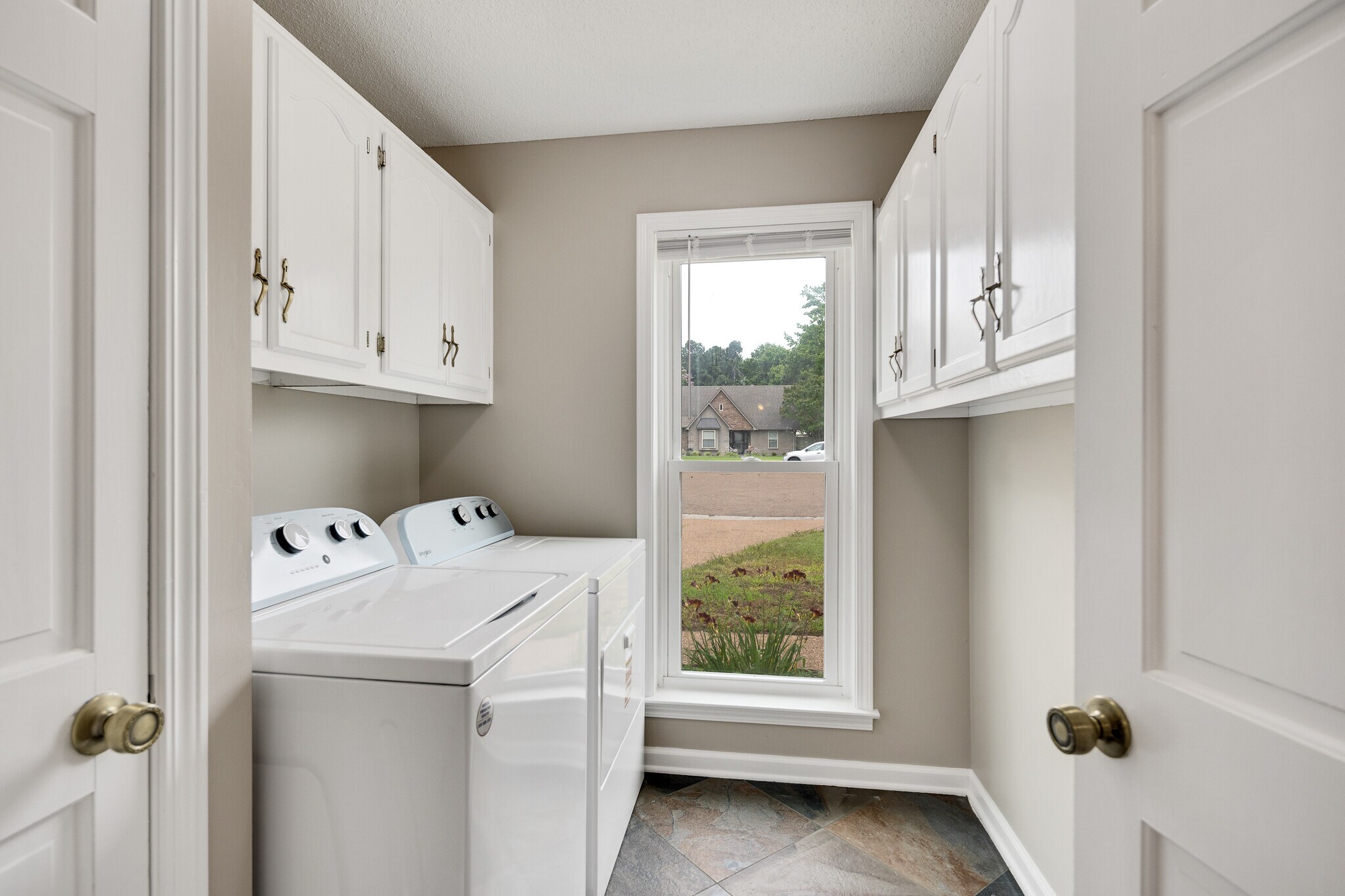 Building Photo - 3328 Dabler Pl