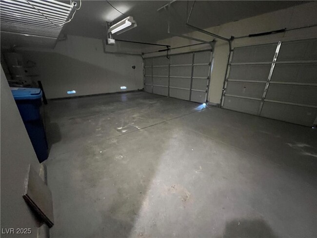 Building Photo - 4429 Rockaway Beach St