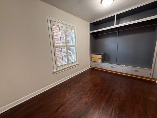 Building Photo - 2633 W Winona St