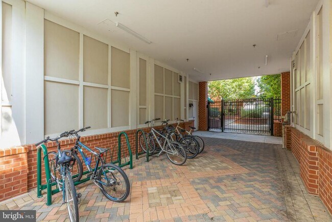 Building Photo - 2665 Prosperity Ave