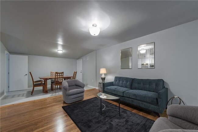 Building Photo - 4713 N Harvey Pkwy