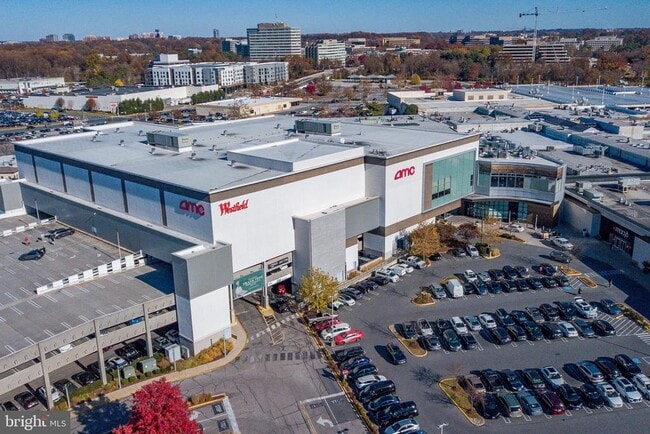 Building Photo - 11382 Emerald Park Rd