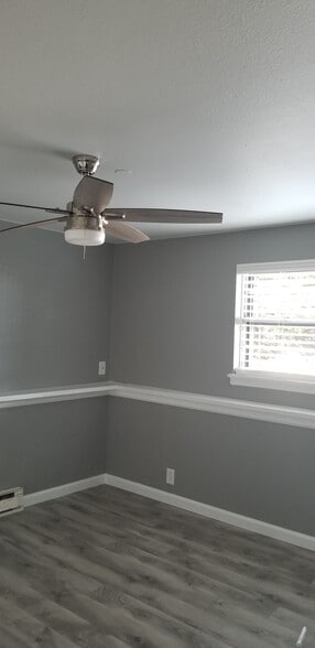 Bedroom - 2220 Cooper Ave