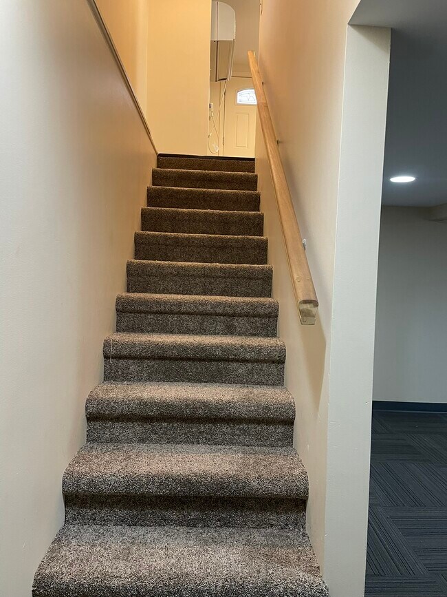 Building Photo - 2410 Bell St