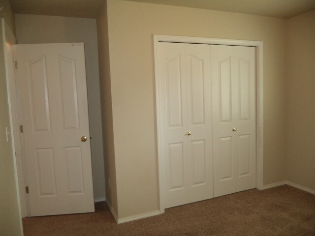 Building Photo - 814 W Oakmont Avenue