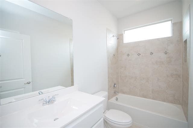 Building Photo - 1021 Gillespie Dr