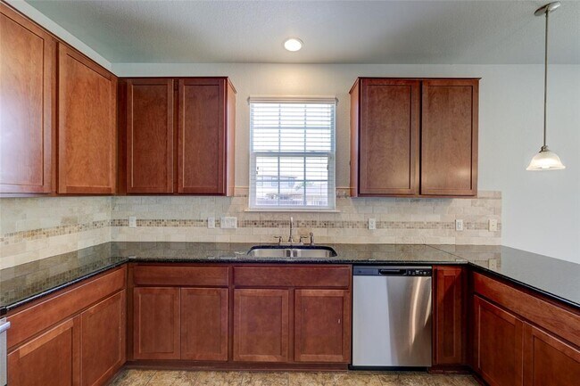 Building Photo - 455 Gina Dr