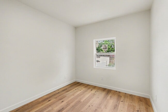 Building Photo - 4416 S Grand Blvd