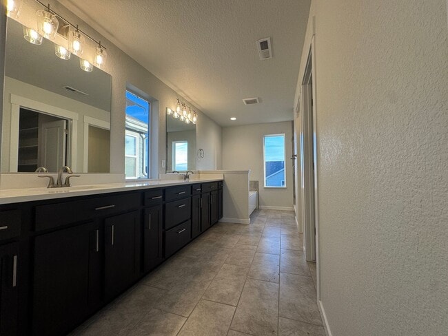 Building Photo - Beautiful New 2 Story Home w/Finished Basement!