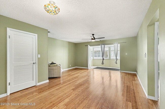 Building Photo - 1047 Small Ct