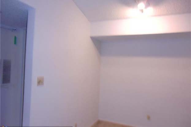 Building Photo - 2946 S University Dr