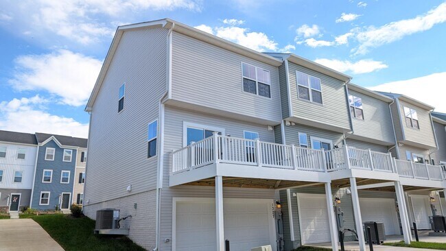 Building Photo - 1327 Cedar Vly Rd