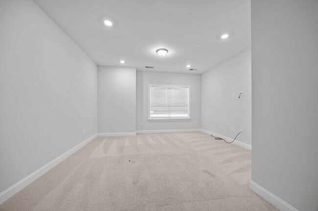 Building Photo - Modern 5-Bed, 4-Bath Family Home with Garage & Pool Access – Devon Square