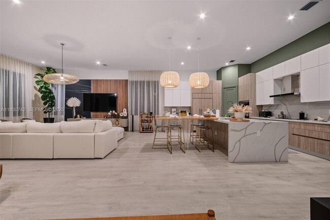 Building Photo - 5000 SW 159th Ave