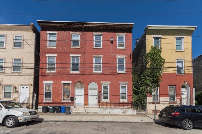 Building Photo - 2 br, 2 bath Triplex - 1616 WILLINGTON ST ...