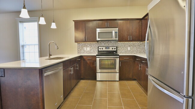 Building Photo - 438 S Sang Ave