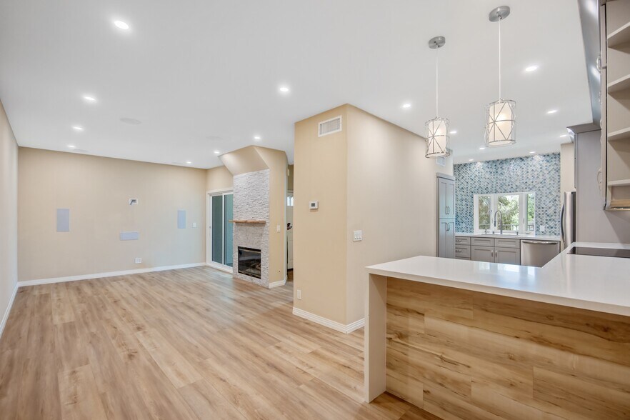 Building Photo - 5530 Spanish Oak Ln