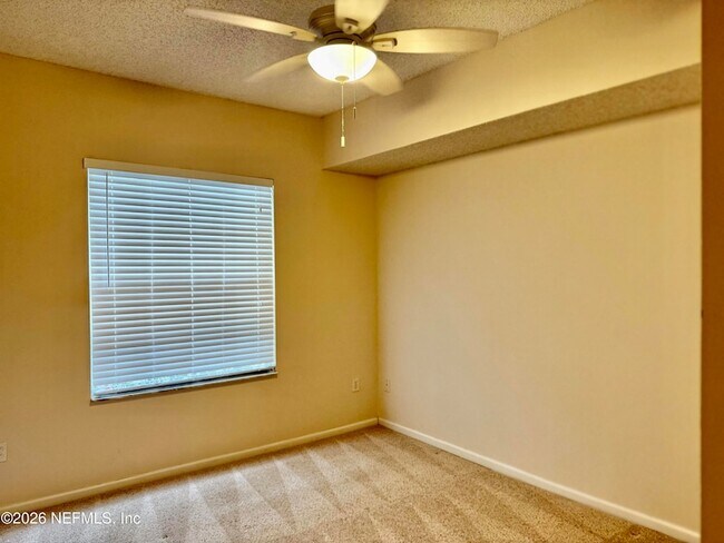 Building Photo - 4035 Grande Vista Blvd