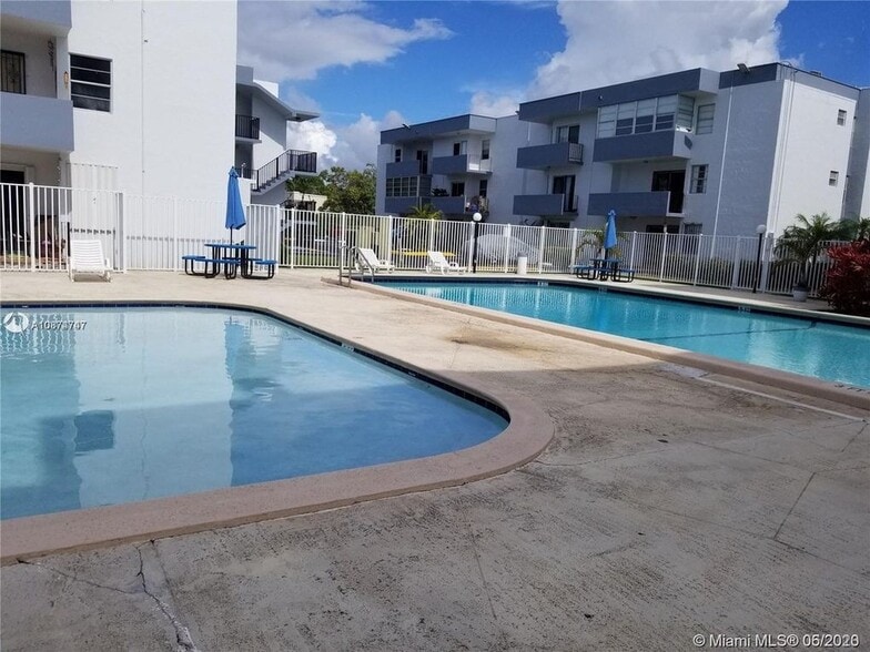 Pool - 2496 SW 17th Ave