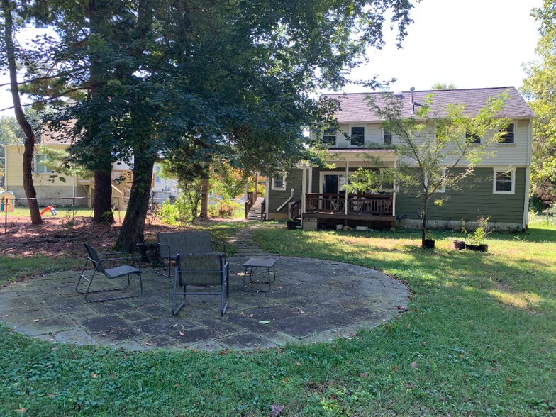 Building Photo - 4702 Longfellow St