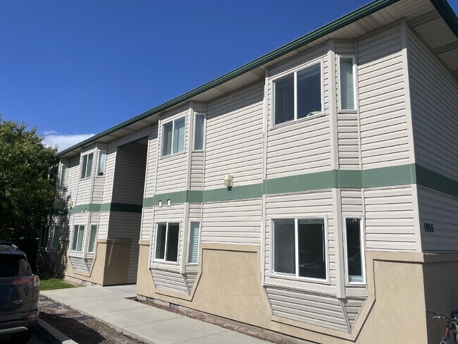 Primary Photo - Lower Leval 2 Bed 1 Bath