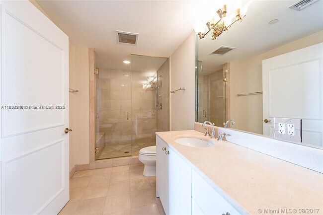 Building Photo - 2100 N Ocean Blvd