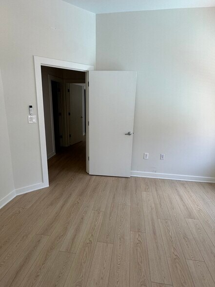 Building Photo - 870 Inman Village Pky NE