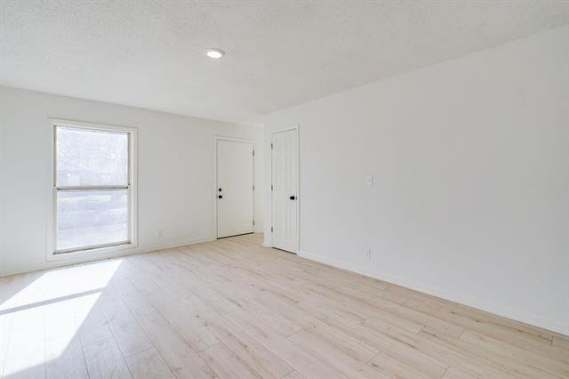 Building Photo - 1620 E Del Mar St