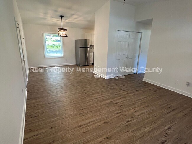 Building Photo - 2325 Quartz Ct