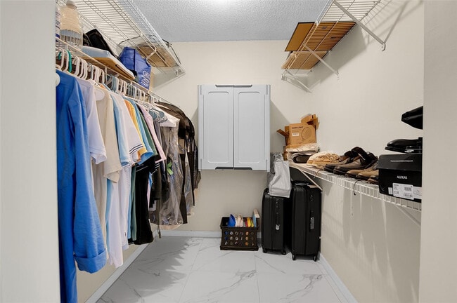 Building Photo - 260 NW 76th Ave