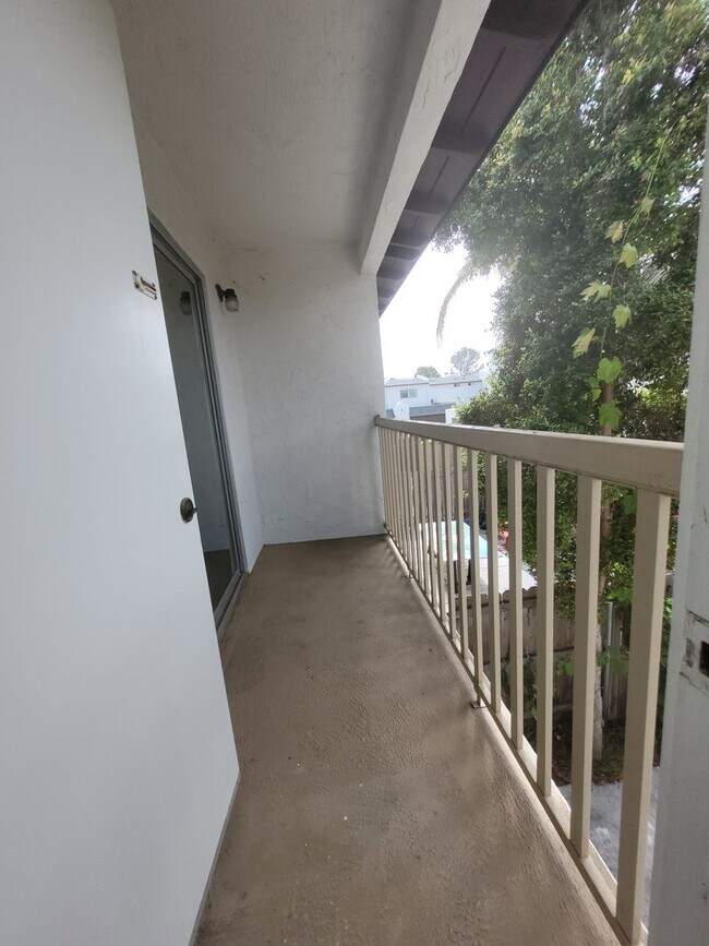 Building Photo - La Jolla Vista Townhome near UCSD