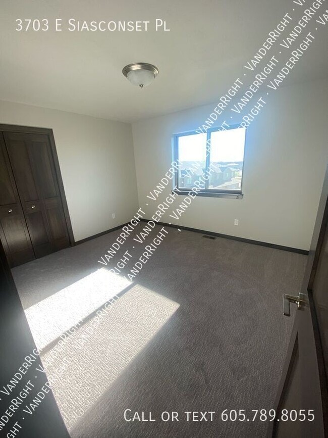 Building Photo - 3703 E Siasconset Pl