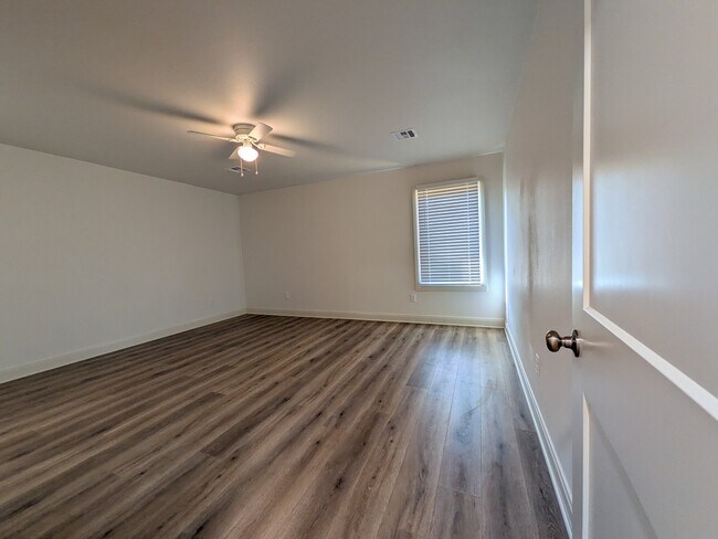 Building Photo - 1116 Black Jack Dr