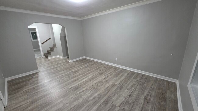 Building Photo - 3569 Bayliss Ave