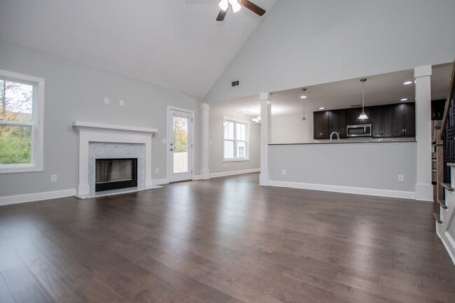 Building Photo - A Home To Grow In To