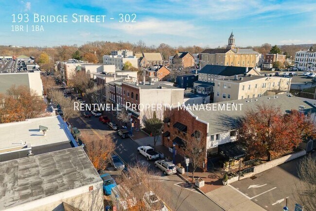 Building Photo - 193 Bridge St