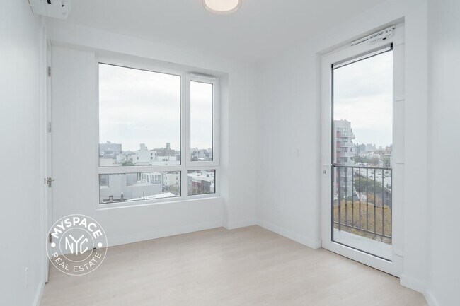 Building Photo - 280 Meeker Ave