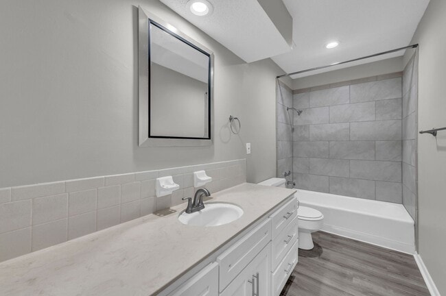 Floorplan - 4723-4725 MERCIER