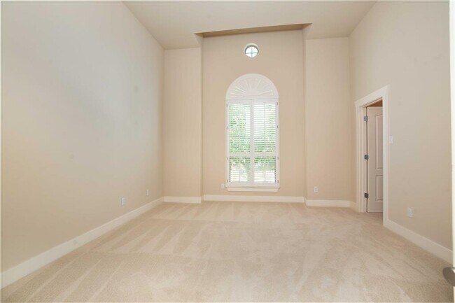 Building Photo - 210 Rivulet Ln