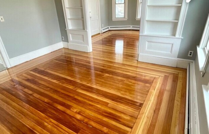 Building Photo - 576 Providence St