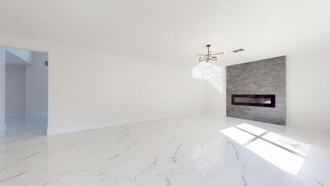 Building Photo - 2056 SW Grant Ave