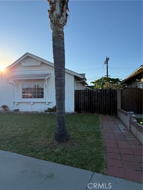 Building Photo - 10963 Canelo Rd