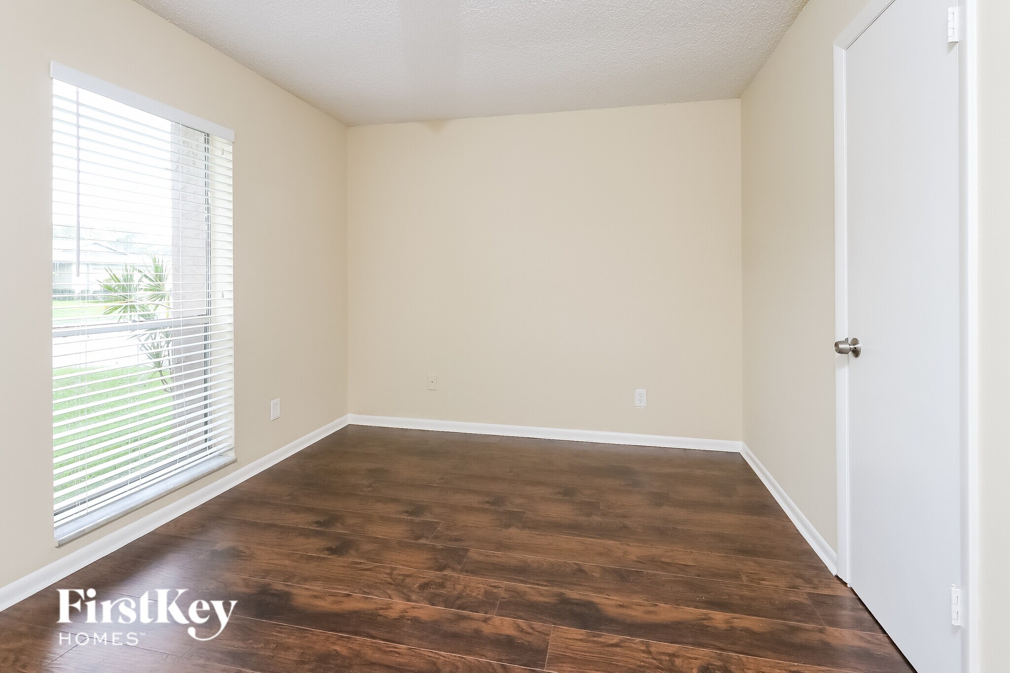 Building Photo - 1035 Cameo Cir