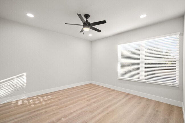 Building Photo - “Newly Remodeled 4BR Home in Prime San Antonio Location”