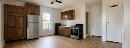 Building Photo - 145 Downs St